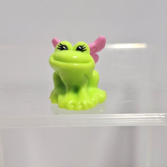 Barbie Fairytopia Frog Enchanted Meadows Figure  Pink Butterfly Wings - Picture 2 of 11